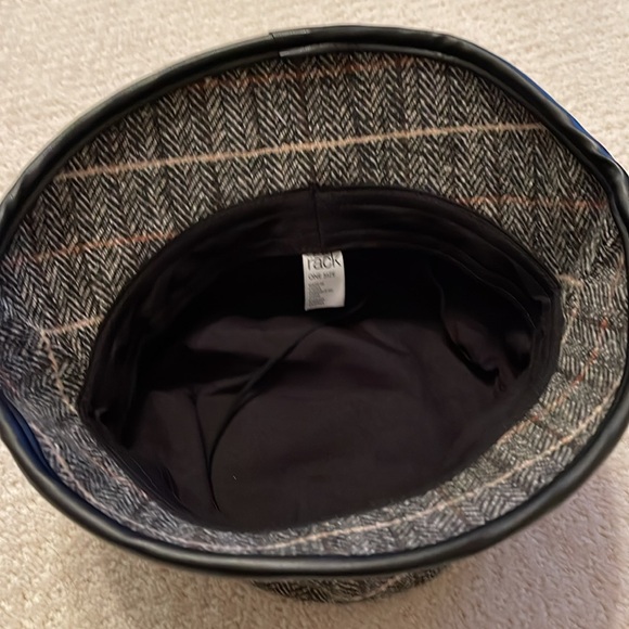 Bucket hat - Picture 3 of 5